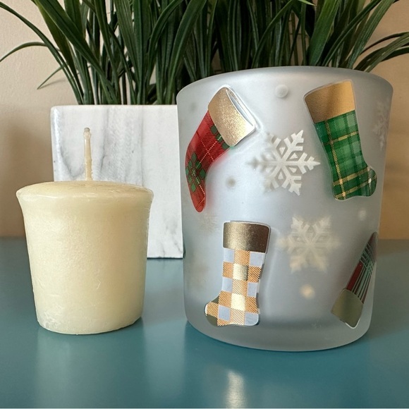 Yankee Candle Christmas Candle Holder and Christmas Cookie Candle - Picture 1 of 4